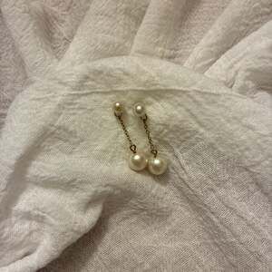 Vintage Gold-Tone Faux Pearl Drop Chain Dangle Earrings